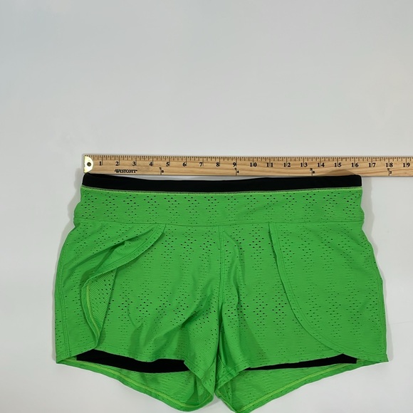 Athleta Shorts Size L Running Athletic Green And Black EUC - Picture 5 of 9